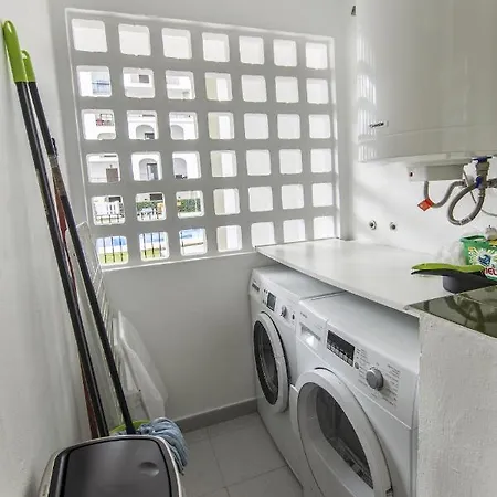 2054-amazing Apt On Beach Apartment